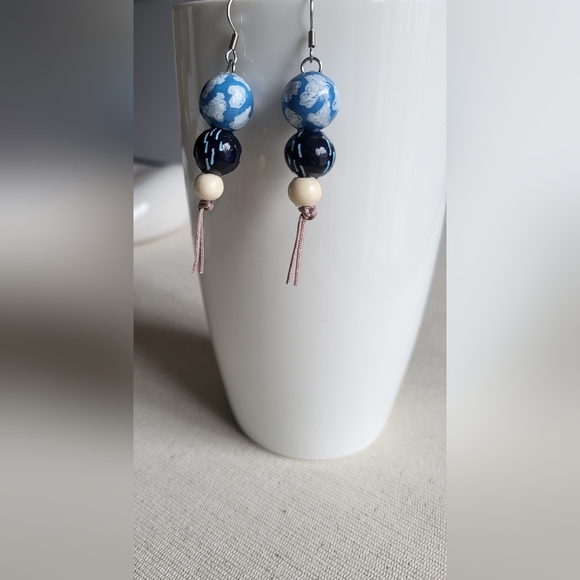 New handmade Necklace and earrings set - Picture 8 of 8